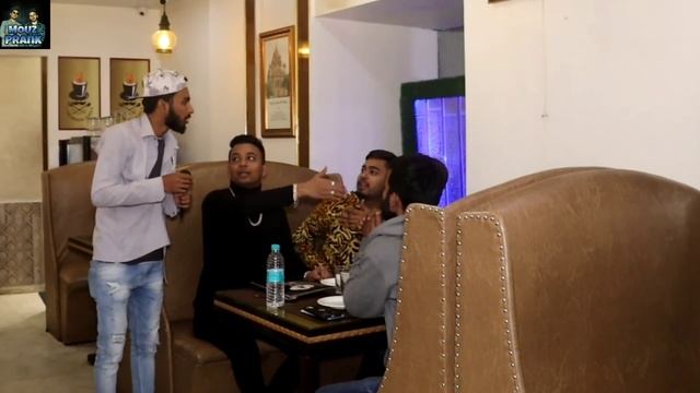 Waiter Prank ! || MOUZ PRANK смотреть онлайн