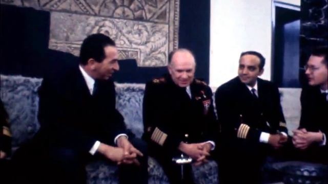 حظور الرئيس بومدين جنازة العقيد شابو 1971 Houari Boumediene assiste aux funérailles du Col. Chabou смотреть онлайн