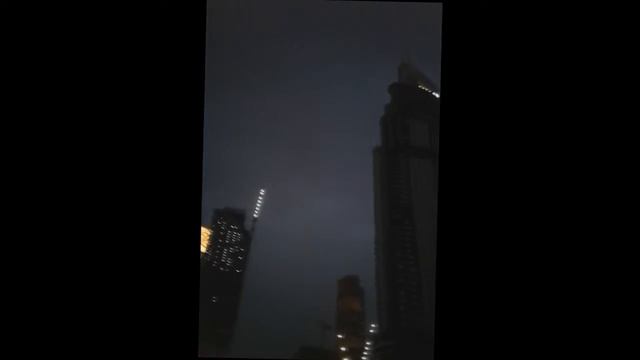 Dubai Mall (Фонтан с ныряльщиками, Шоу "Поющие фонтаны", Aquarium и т.д.) смотреть онлайн