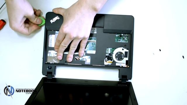 Lenovo Thinkpad X121e - Disassembly And Cleaning