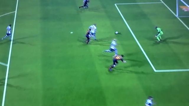 FIFA 14 ВРАТАРЬ ОТБИЛ УДАР В ПУСТЫЕ ВОРОТА смотреть онлайн