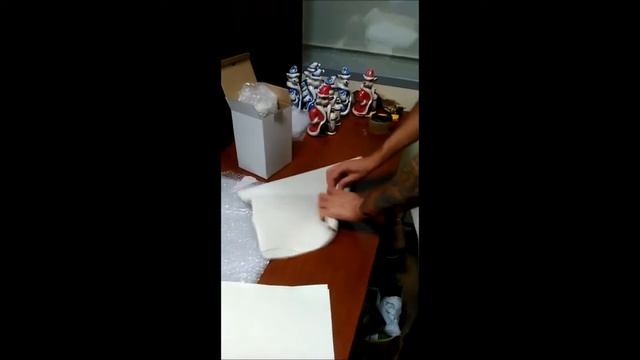 Упаковка изделий Гжель перед отправкой смотреть онлайн