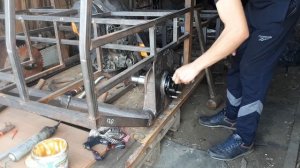 Строю бортоповоротный вездеход.