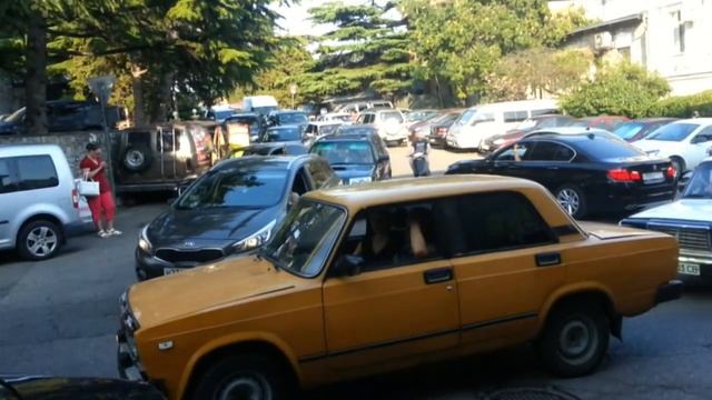 КОГДА ЗАПРЕТЯТ ВЪЕЗД ИНОГОРОДНИМ ЛИЧНЫМ МАШИНАМ В ЯЛТУ ? смотреть онлайн