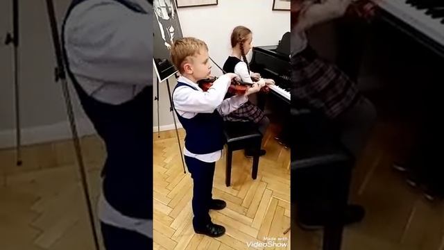 Вальс. Моцарт. Скрипка - Константин Матвеев, фортепиано - Алиса Александрова смотреть онлайн