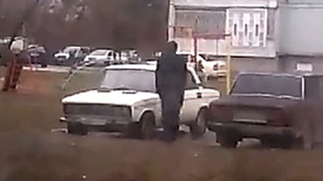 Зассанец:))) смотреть онлайн