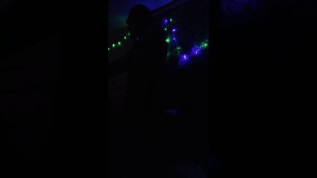 Танцует DJ. Den_ смотреть онлайн