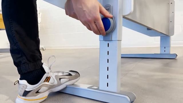 Регулируем высоту стола с ножками moll Classic смотреть онлайн