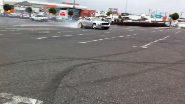 Ford Mustang 4,6 GT Drift spec - Drifting Janki trening Frog смотреть онлайн