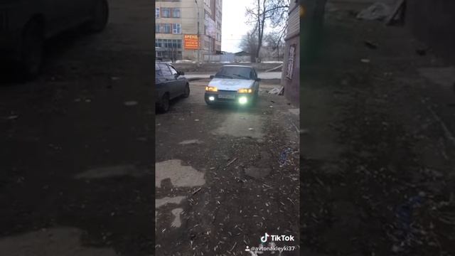 Изготовили и смонтировали наклейку на капот смотреть онлайн