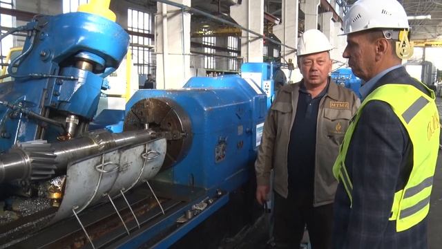 О визите делегации горно-металлургического профсоюза России на АГМК. смотреть онлайн