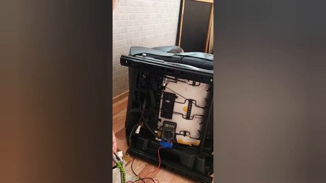 Замена подогрева сидения Volkswagen фольксваген поло седан. смотреть онлайн