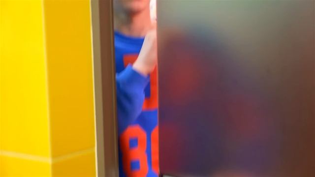 Мы Стали Принцессами Дисней! Как Стать Самой Популярной Принцессой в Колледже! смотреть онлайн