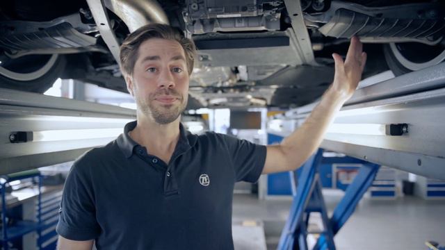 Cистема активного управления задней осью (AKC) от ZF смотреть онлайн
