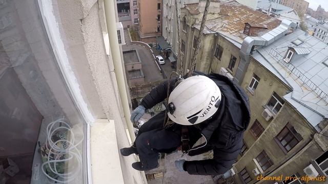 Рольставни на окно, установка альпинистами смотреть онлайн