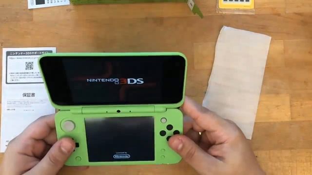 Unboxing New Nintendo 2DS (LL / XL) Minecraft Creeper Edition смотреть онлайн