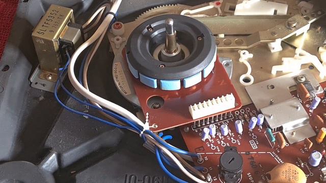 Trying to Fix the Strobe - Technics SL-1900 Turntable смотреть онлайн