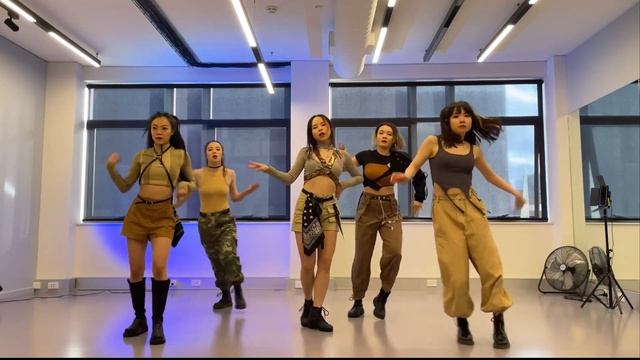 LISA - 'MONEY' DANCE PRACTICE VIDEO // KPOP IN PUBLIC BEHIND THE SCENES смотреть онлайн