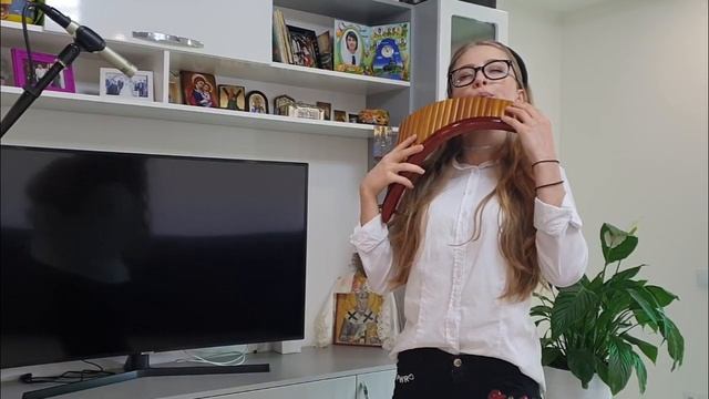 Adriana Babin (panflute) & Misha Grossu (accordion) - Libertango By A. Piazzola