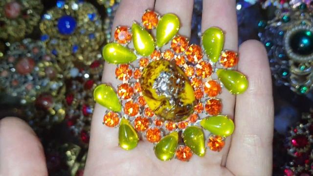 Новинки ,брошки,кулоны,наборы :дух захватывает от таких красот смотреть онлайн