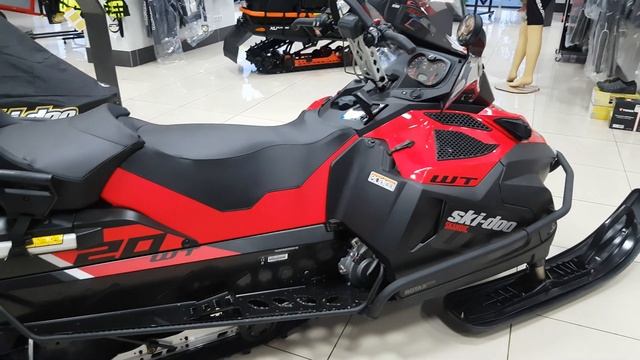Видео обзор снегоход BRP Ski-Doo Skandic WT смотреть онлайн