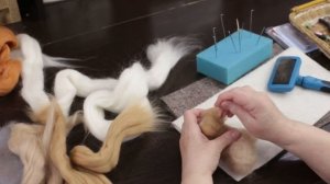 Мастер класс по сухому валянию для начинающих. Начинаем валять лапку львенка.