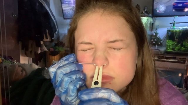 PIERCING MY SEPTUM AT HOME?? смотреть онлайн