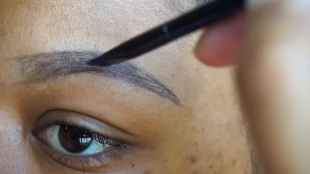 How To Fill In Fine / Sparse Eyebrows | T'keyah B смотреть онлайн