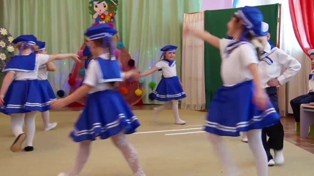 Утренник 8 марта 2016, Праздник в детском саду, Республика Молдова смотреть онлайн