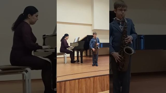 Гендель Анданте и Буре. смотреть онлайн