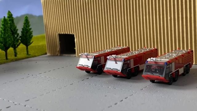Huge airplane crash - stop motion animation airport crash смотреть онлайн