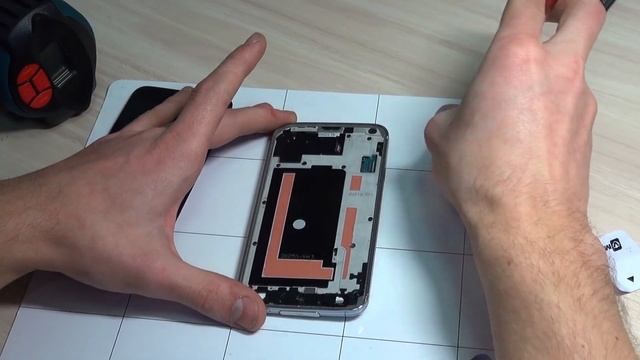 [ENG Subs] Первый разбор Samsung Galaxy S5. The world's first disassembly Samsung Galaxy S5 teardow смотреть онлайн