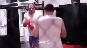 Александр Емельяненко после освобождения из тюрьмы