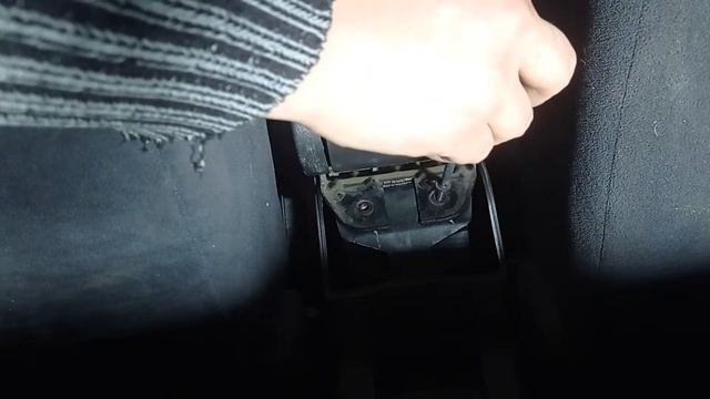 #RAZNOBOY #FordFocus1 #фордфокус1 Как снять подлокотник Ford Focus 1 седан