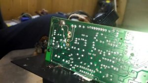 Установка в машину домашнего сабвуфера.