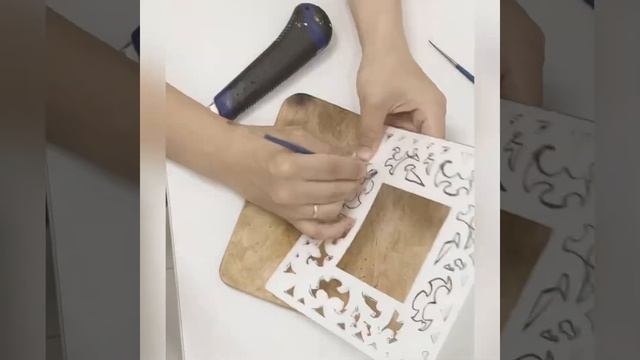 Декор выключателя. Резное панно из потолочной плитки из пенопласта своими руками смотреть онлайн