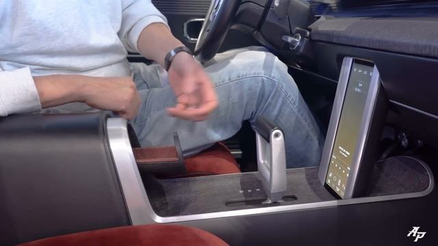 Hyundai Azera Or Hyundai Grandeur EV Retro-Future Restomod! (Feat. Hyundai Pony EV Restomod) | 4K