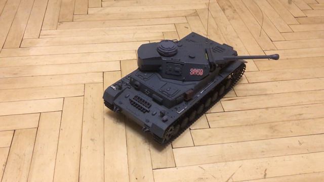 Радиоуправляемый танк PzKpfw.IV Ausf.F2. смотреть онлайн