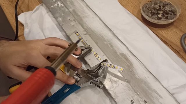 Электропаяльник Rexant ZD-722B - паяем светодиодную ленту смотреть онлайн