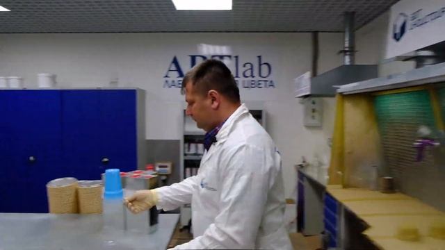 Окраска пластика (транспорт, техника и т.д.) | Адгезионная грунтовка (18+) смотреть онлайн