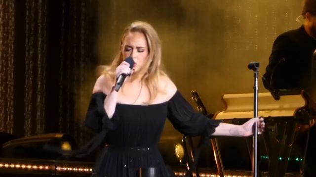 Adele - Hold On - live at BST Hyde Park Londen - July 2, 2022 - FULL HD смотреть онлайн
