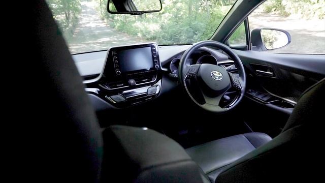 Is the Toyota C-HR Hybrid Excel 2022 the Ultimate Hybrid SUV? смотреть онлайн