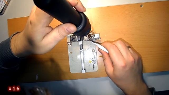 Снятие защитных экранов на плате iPhone 5 | www.first-remont.ru/riphone/ смотреть онлайн