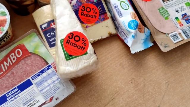 Тафель -продуктовая помощь в Германии.Помощь для беженцев в Германии.Продукты для беженцев. Помощь