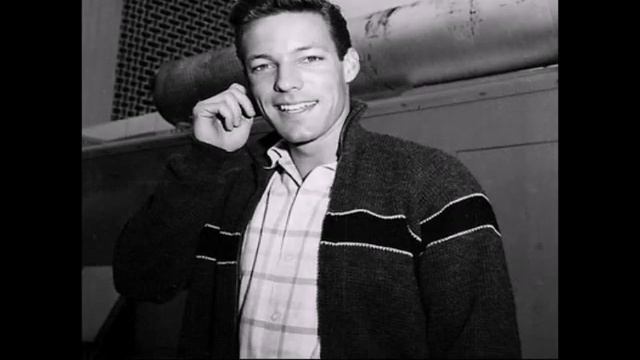 Richard Chamberlain Sings I Can Dream Can't I