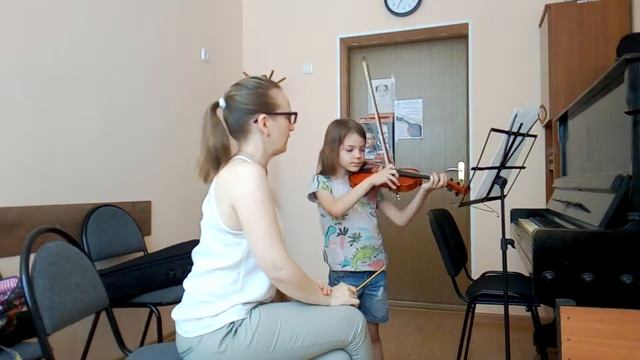 Ежедневная работа в классе скрипки смотреть онлайн