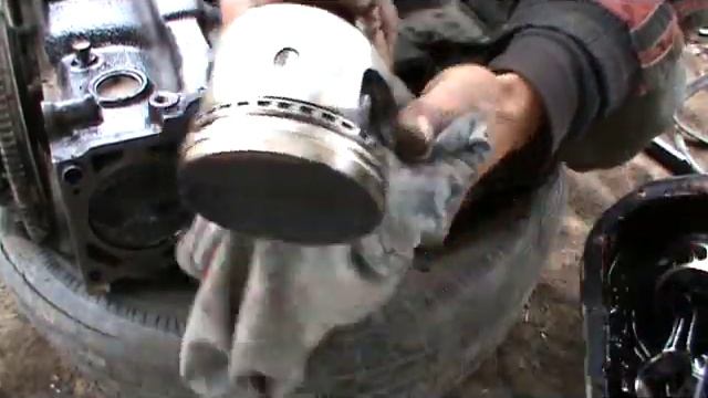 Состояние Поршней с Отверстиями (Дырками) после Перегрева