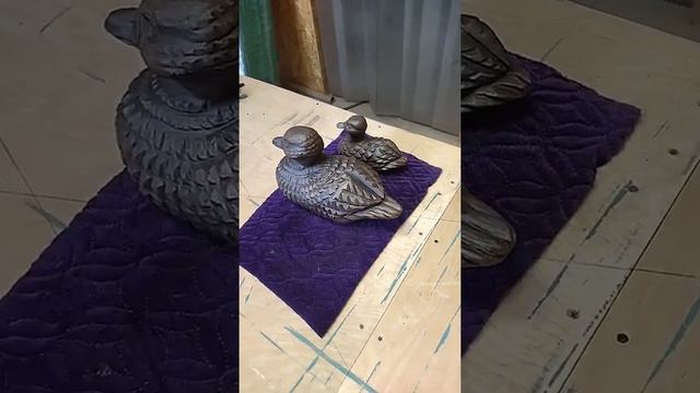 резка по камню,тонировка камня. утка с утенком. stone carving. смотреть онлайн