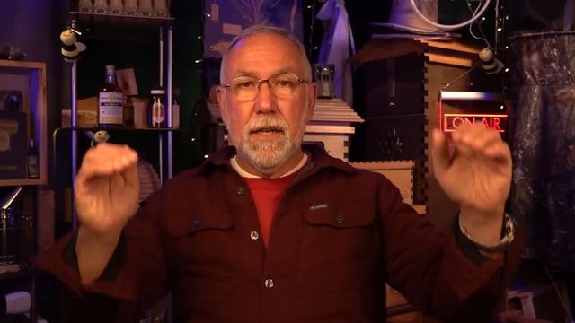 Backyard Beekeeping Questions And Answers Episode 231, Why So Many Different Frame Designs? And Mor