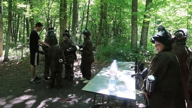 ВЛОГ: ДЕНЬ РОЖДЕНИЯ КИРИЛЛУ 11 ЛЕТ? ПЕРВЫЙ РАЗ ИГРАЕМ В ПЕЙНТБОЛ смотреть онлайн